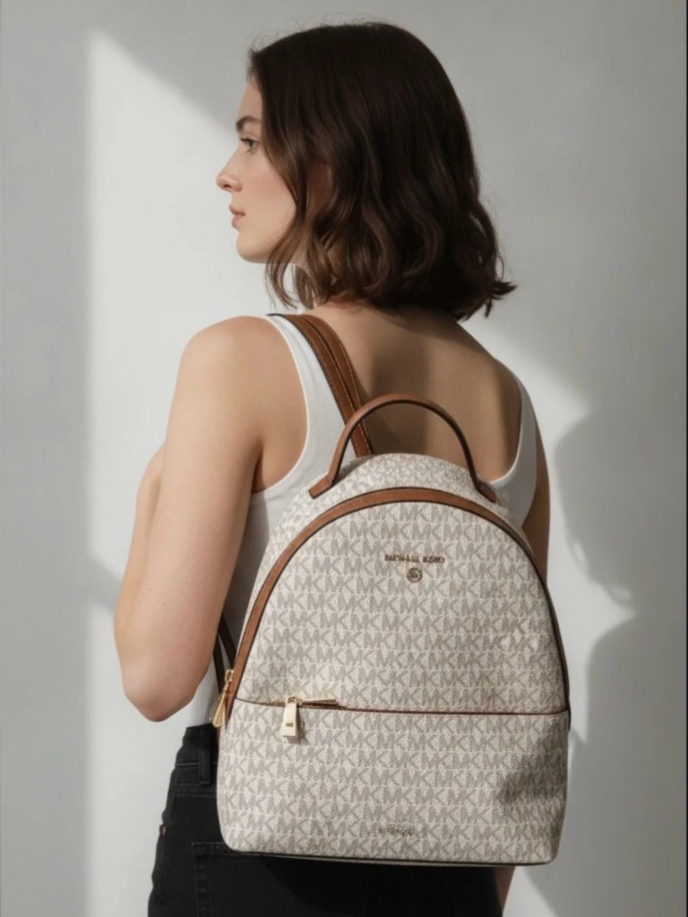 Michael Kors Jaycee Medium Backpack Vanilla Signature Logo Luggage Trim
